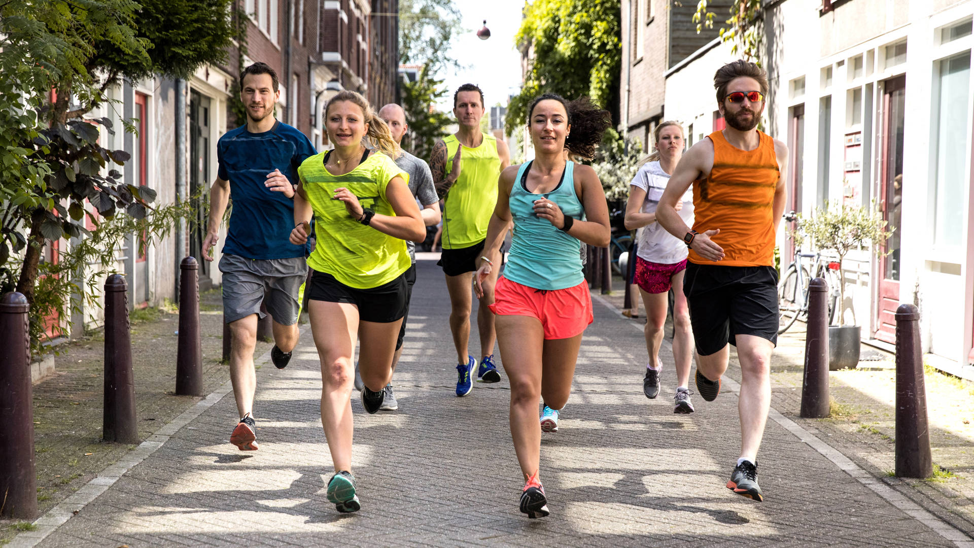 Urban runners crew training in the city