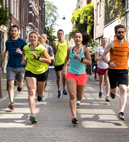 Urban runners crew training in the city