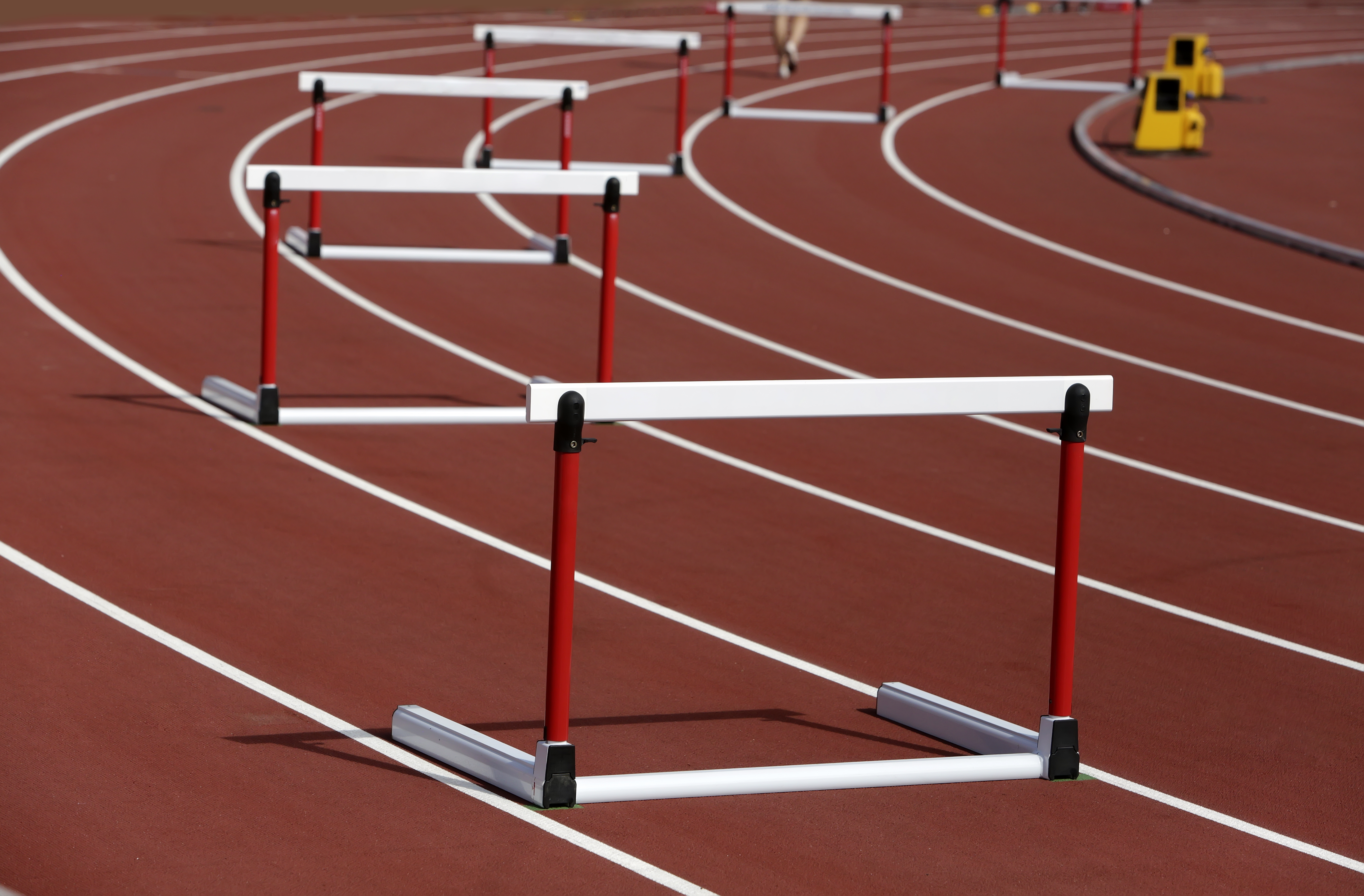 Horden geplaatst op piste voor wedstrijd
